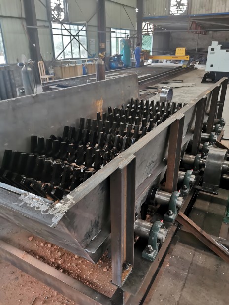 Box Feeder Untuk Mesin Pembuat Batako XGD1200